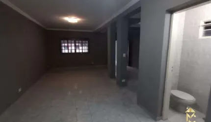 Sobrado à Venda em Jardim Bela Vista, Taubaté - SP