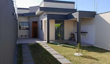 Casa à Venda em Areão, Taubaté - SP
