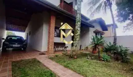 Casa à Venda em Campos Elíseos, Taubaté - SP