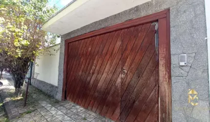 Sobrado à Venda em Jardim Ana Emilia, Taubaté - SP
