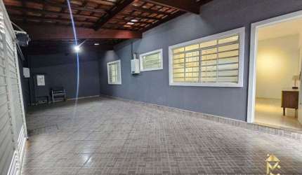 Casa à Venda em Jardim Gurilandia, Taubaté - SP