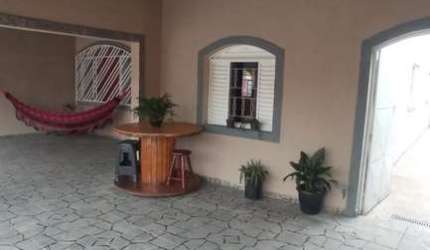 Casa à Venda em Parque São Cristóvão, Taubaté - SP