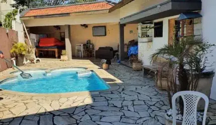 Sobrado em condomínio à Venda em Taubaté - SP