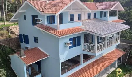Sobrado à venda na praia da Toninhas por R$ 4.300.000 - Acarau - Ubatuba/SP