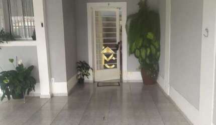 Casa à venda em via publica em Taubaté