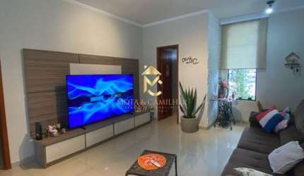 Vendo Belíssima Casa Térrea com Piscina