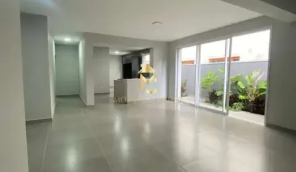 Linda casa a Venda em condomínio Fechado