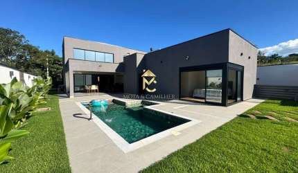 Linda casa com 4 suítes