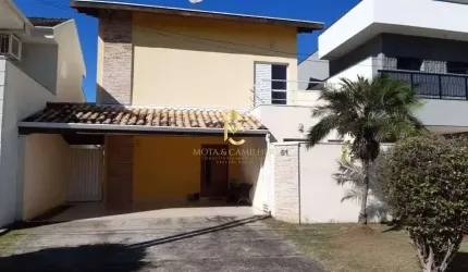 Vendo ótima oportunidade de sobrado em condomínio fechado