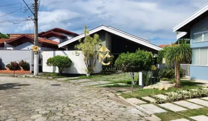 Casa no Condomínio Vila Velha à venda.