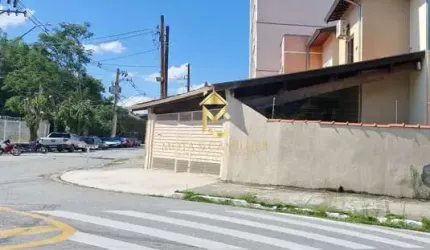 Sobrado a venda no portal da Mantiqueira