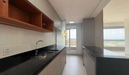 Aluguel de Apartamento Novo com 3 Dormitórios e Cobertura
