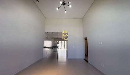 Casa térrea à venda em condomínio.