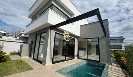 Casa com 4 Suítes e piscina à venda no Condomínio Cyrela .