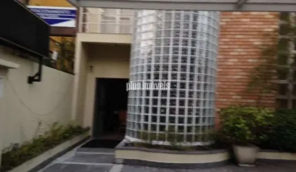 PRÉDIO COMERCIAL EM EXCELENTE LOCALIZAÇÃO