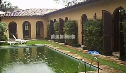 Casa com 8 Quartos 4 Suítes 4 Vagas no Morumbi!!!
