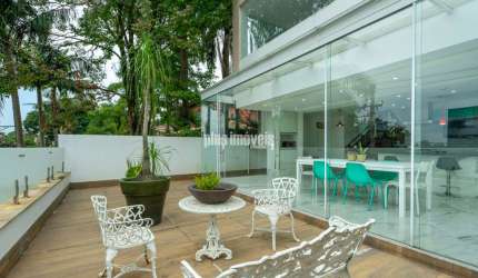 ALTO PADRÃO - MORUMBI -5 SUÍTES - 5VAGAS  - AC 800 M2 - PISCINA, CHURRASQUEIRA,  SÃO DE JOGOS