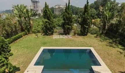 Jardim Guedala 1.120,0M² Área de Terreno, 941,0m² AC 4 Suítes 12 Vagas.