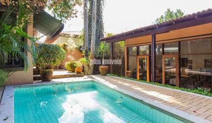 LINDA CASA JARDIM GUEDALA 361,0M²AC - 620,0M²ÁRE DE TERRENO - 3 SUÍTES  4 GARAGEM  -  ÁREA DE LAZER