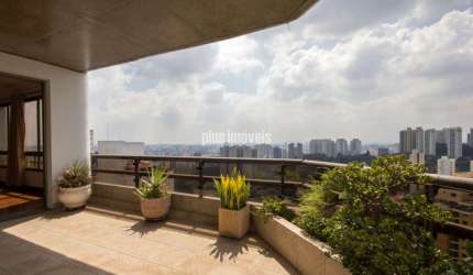 MORUMBI PRÓXIMO A ESCOLA GRADUADA 424,0M²AU 4 SUÍTES  4 GAR
