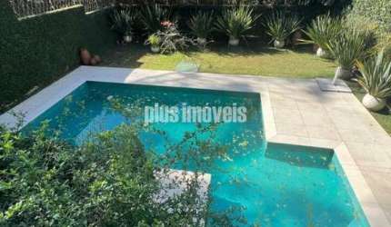 Casa em condomínio fechado com 420m² - Morumbi