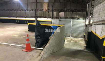 Galpão comercial com 440 m2