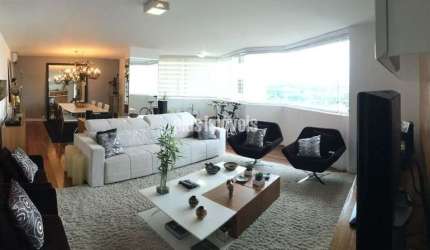 Apartamento com 3 Quartos e 4 banheiros à Venda, 200 m²