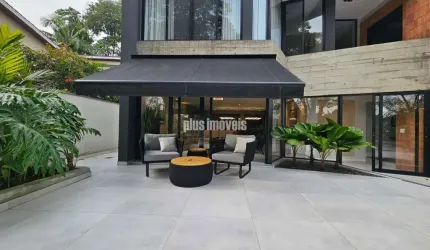 Linda Casa Recém-Reformada no Brooklin - 408 m2 - AGENDE UMA VISITA!!!!