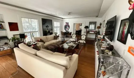 Apartamento com vaga para até 4 veículos