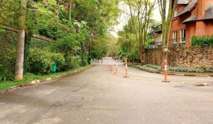 Casa em Condomínio 4 dormitórios 2 Suites 3 Vagas no Morumbi
