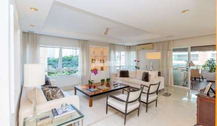 Excelente apartamento em Moema