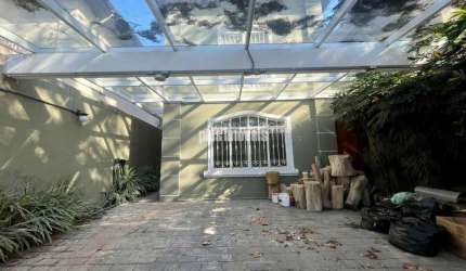 Casa com 3 Quartos e 3 banheiros à Venda, 193 m²  Chacara Santo Antonio