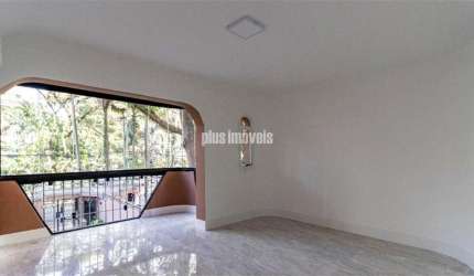 Moema, 210m², 4 vagas.