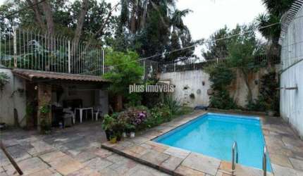 Casa com 4 Quartos e 8 banheiros à Venda, 500 m²