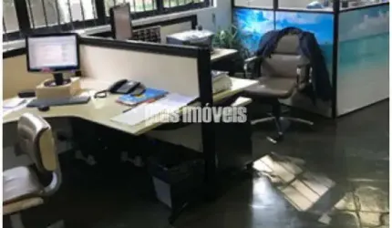Próximo ao metrô
