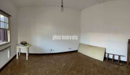 Casa sobrado 255 m2  4 dormitórios , 2 vagas de garagem  , proximo ao hospital santa cruz
