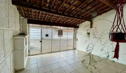 Sobrado, com 2 dormitorios, chacara monte alegre.