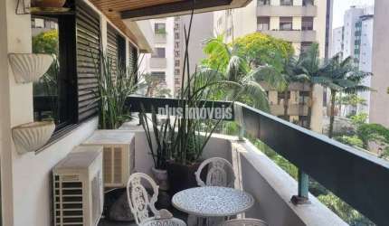 Apartamento com 4 quartos à venda em Moema
