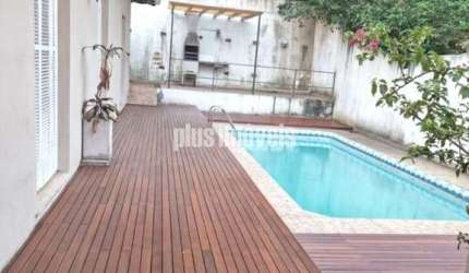 Casa à Venda com 4 quartos, 470 m²