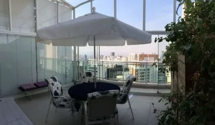 Apartamento no edifício Ciragan