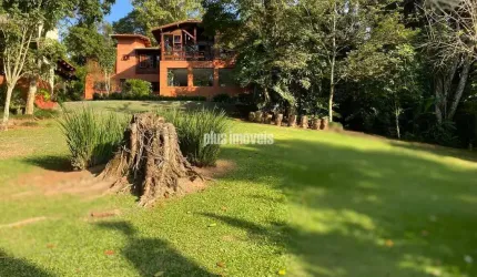 Casa em condominio fechado em Cotia, com 5 dormitorios