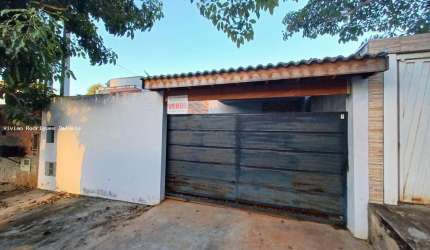 Casa para Venda em Boituva, Água Branca, 2 dormitórios, 2 banheiros, 2 vagas