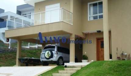 Condomínio Villagio Paradiso- Sobrado com piscina e armários