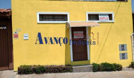 Casa comercial com 2 salas para locação em Várzea Paulista