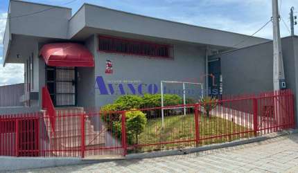 Casa comercial para locação na Avenida Samuel Martins, Vila Progresso