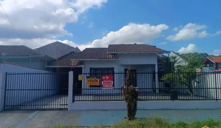 Casa com 01 suíte + 02 dormitórios para vender, Bairro Vila Nova