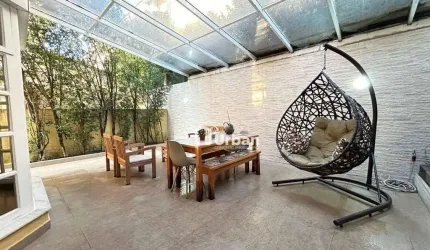 Casa com 4 quartos ( 02 suítes ) à venda, 200 m² por R$ 910.000 - Granja Viana - Cotia/SP