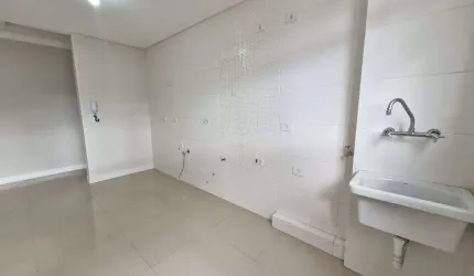 Apartamento com 3 dormitórios para alugar, 70 m² por R$ 2.200/mês - Uberaba - Curitiba/PR