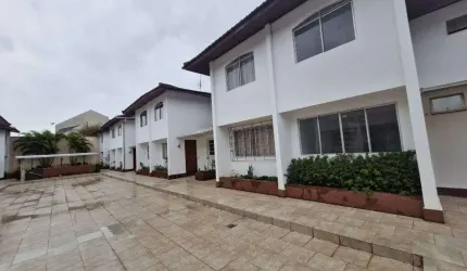Sobrado com 3 dormitórios para alugar, 70 m² por R$ 2.000/mês - Bairro Alto - Curitiba/PR
