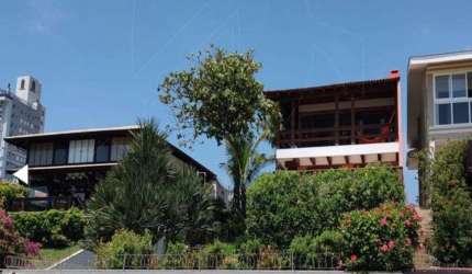Casa de frente para o mar com 308 metros quadrados - Centro - Balneário Piçarras - SC